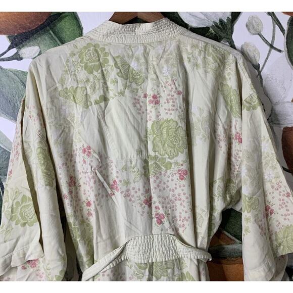 Crabtree & Evelyn Floral Cream Robe - Picture 7 of 7